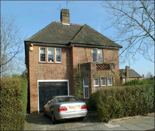 40 Litchfield Way, side